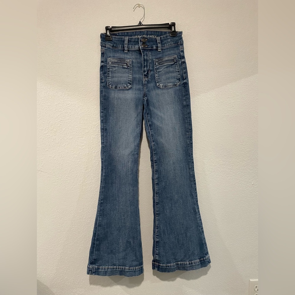 American Eagle Outfitters Medium Blue High-Rise Flare JeansSize 4